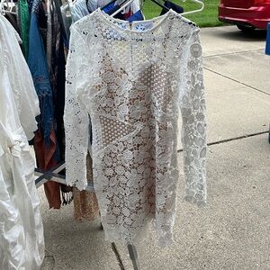White lace dress. Size L from Selfie Leslie. Fits more like a M.
